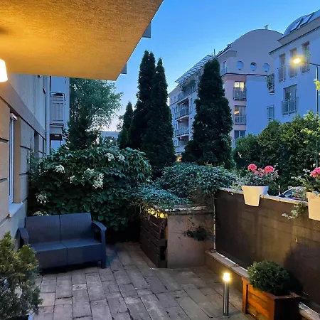 Apartament Z Tarasem Przy Parku Varsovia Exterior foto
